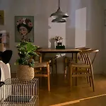 Spacious 100sqm Nordic Designer With 2 Large Bedrooms In Amager Kodaň
